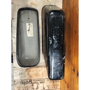 Et st shovel tasker, ikke pne men hele.