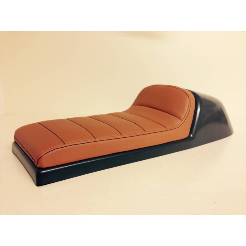 TUCK N' ROLL STITCH BRUN ELLER SORT