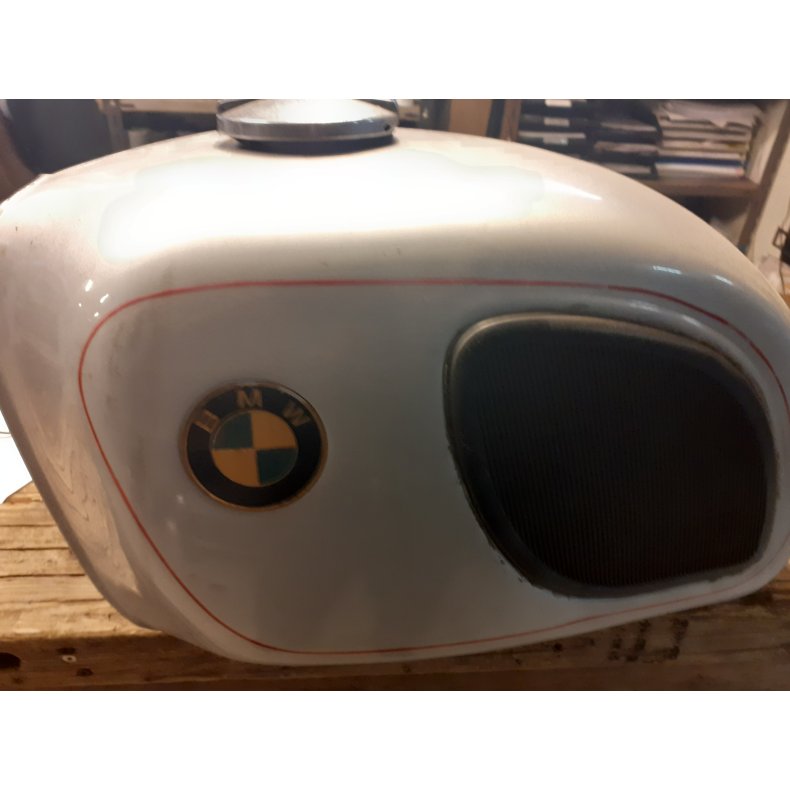 BMW R-model tank