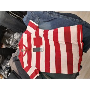 BRATT STRIPED TEE IN BONE AND RED