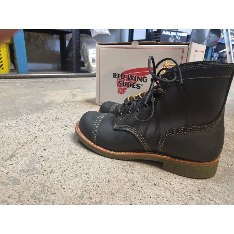 RED WING SHOES IRON RANGER STYLE NO. 4331 SPECIALMODEL