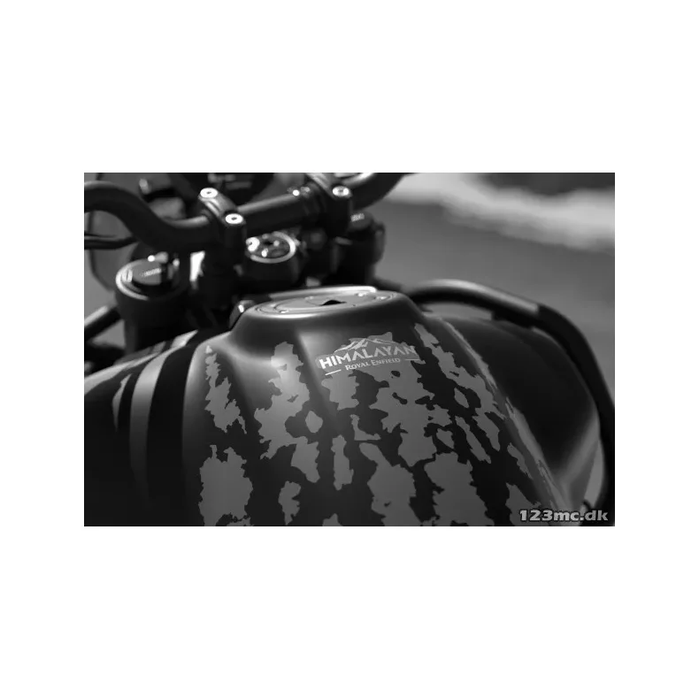 Royal Enfield Himalayan 450 Mana Black