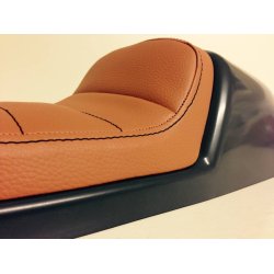 TUCK N' ROLL STITCH BRUN ELLER SORT