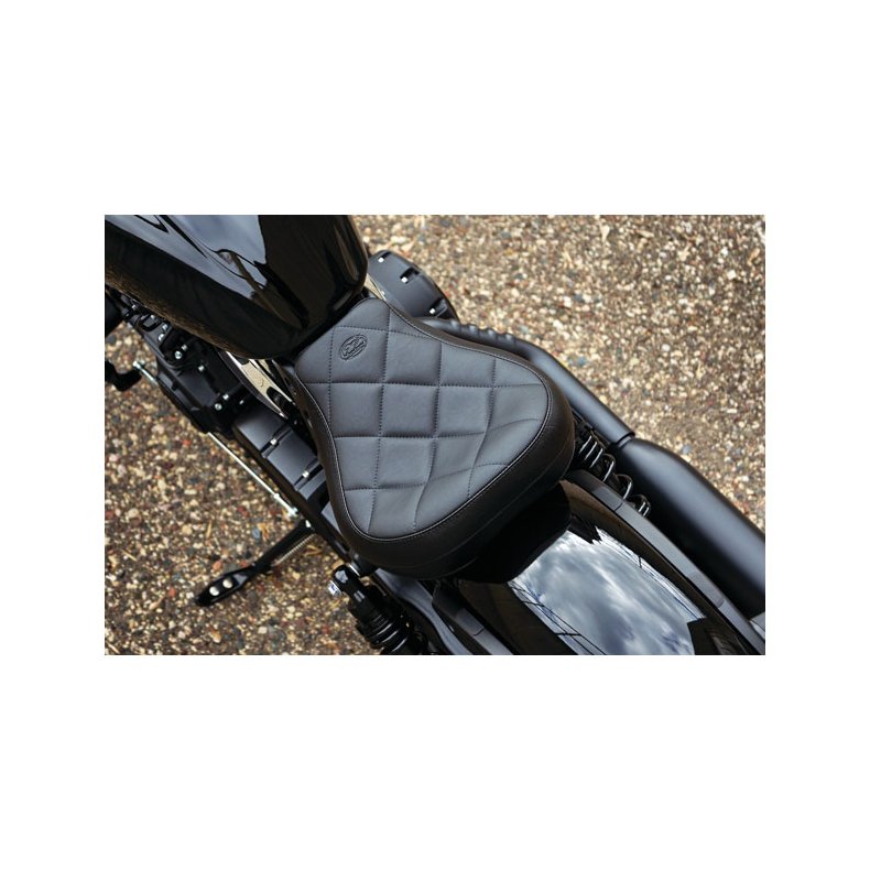 MUSTANG STANDARD TOURING SOLO SEAT , Fits: > 18-21 Indian Scout Bobber