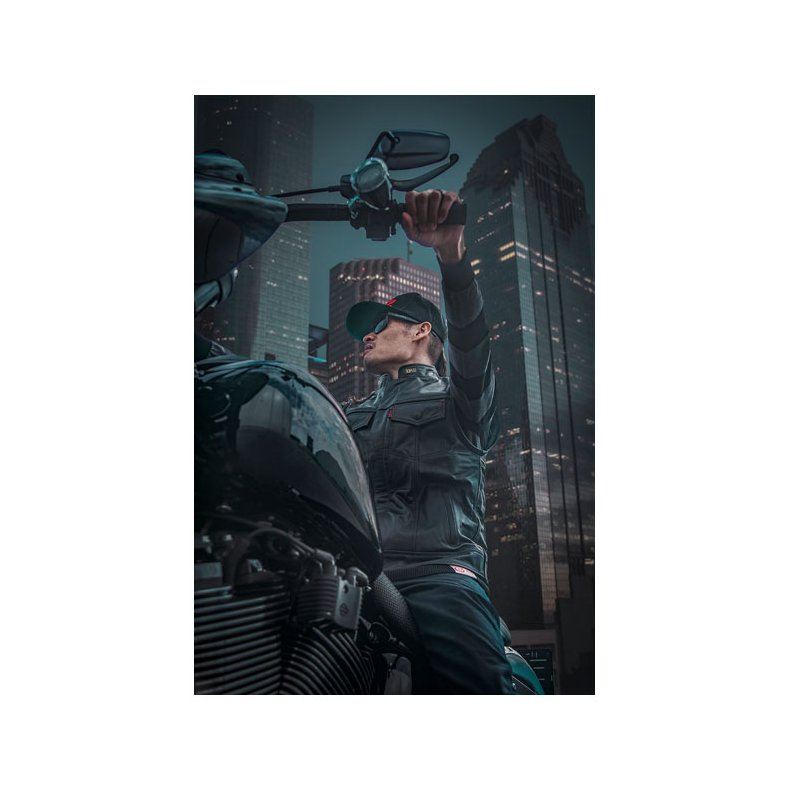 13 1/2 NIGHT RIDER LEATHER VEST