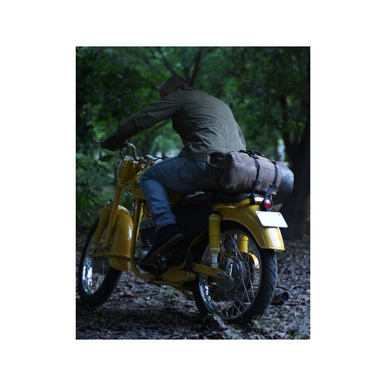 TRIP MACHINE MILITARY DUFFEL. SORT ELLER BRUN.