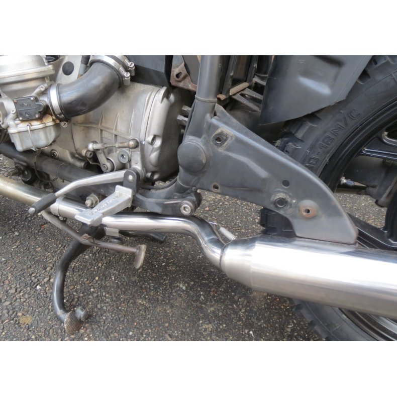 Fed udstdning med abe attest