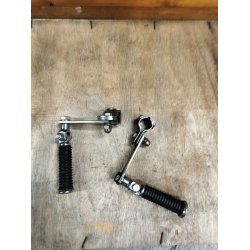 1" hul i beslag, arm 10cm. har vre monteret p stivstel som rear mounts.