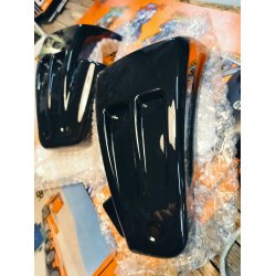 Side cover M8 softail