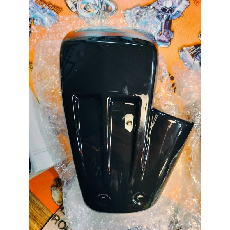 Side cover M8 softail