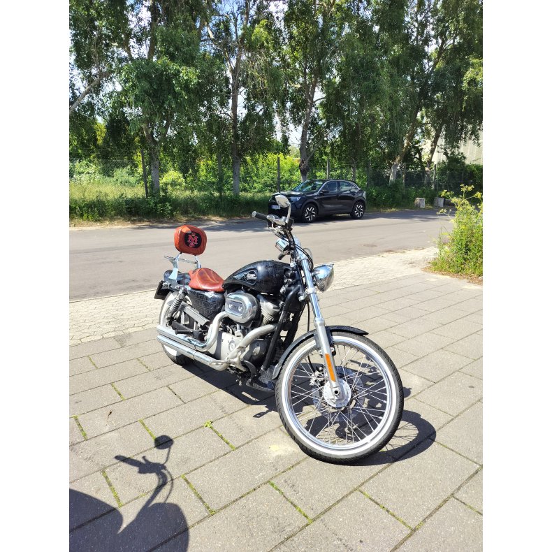 harley davidson xl 883 custom. 2010. km 75500.