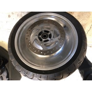 V-rod baghjul m. skive 180/55/18