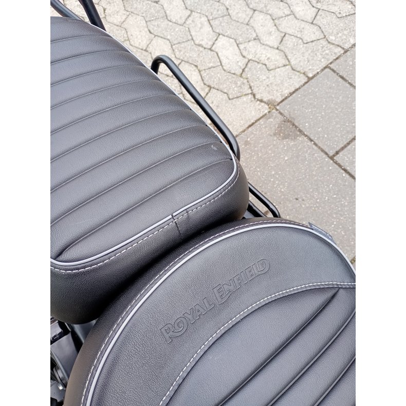 Royal Enfield 350 Classic.  km 21365. rgang 2023.