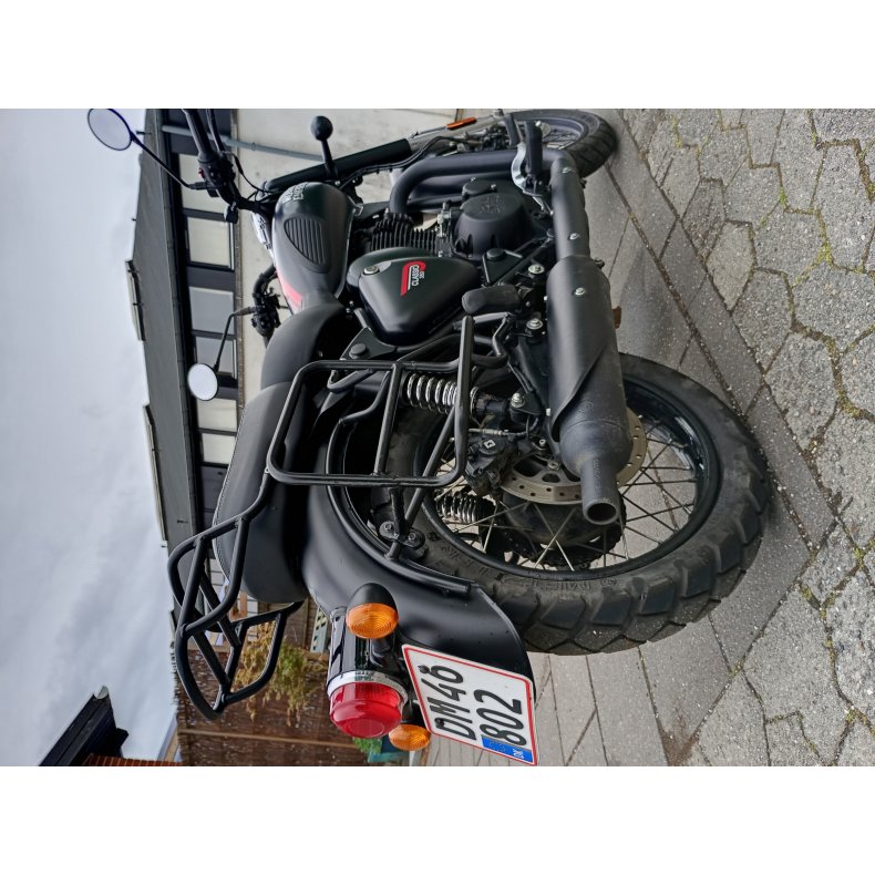 Royal Enfield 350 Classic.  km 21365. rgang 2023.