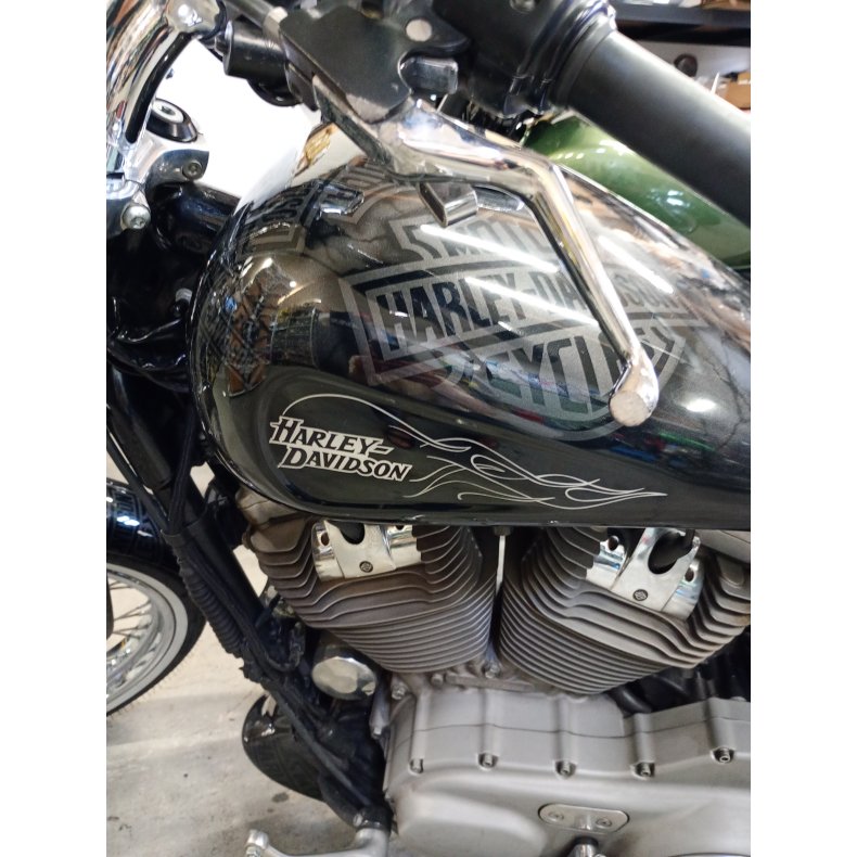 harley davidson xl 883 custom. 2010. km 75500.