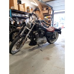 harley davidson xl 883 custom. 2010. km 75500.