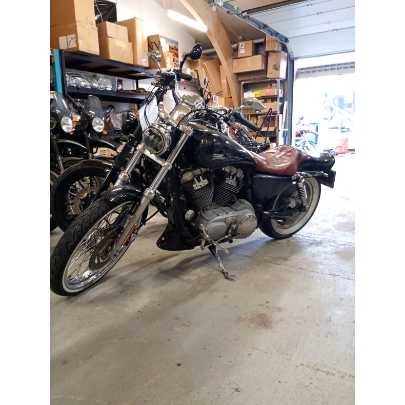 harley davidson xl 883 custom. 2010. km 75500.