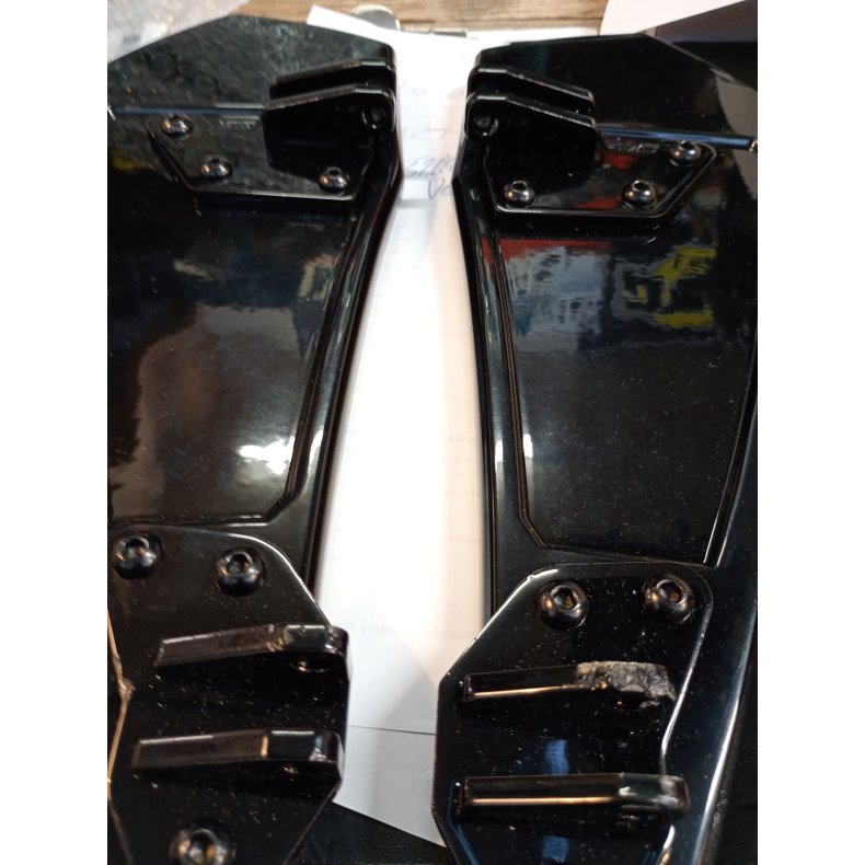 Kuryakyn, Phantom rider floorboards. Gloss black normalpris 4100kr