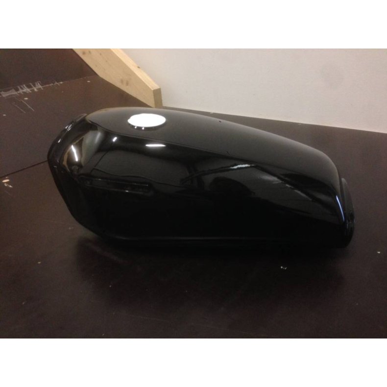 CB STYLE FUEL TANK WITH ACCESSOIRES TYPE 5