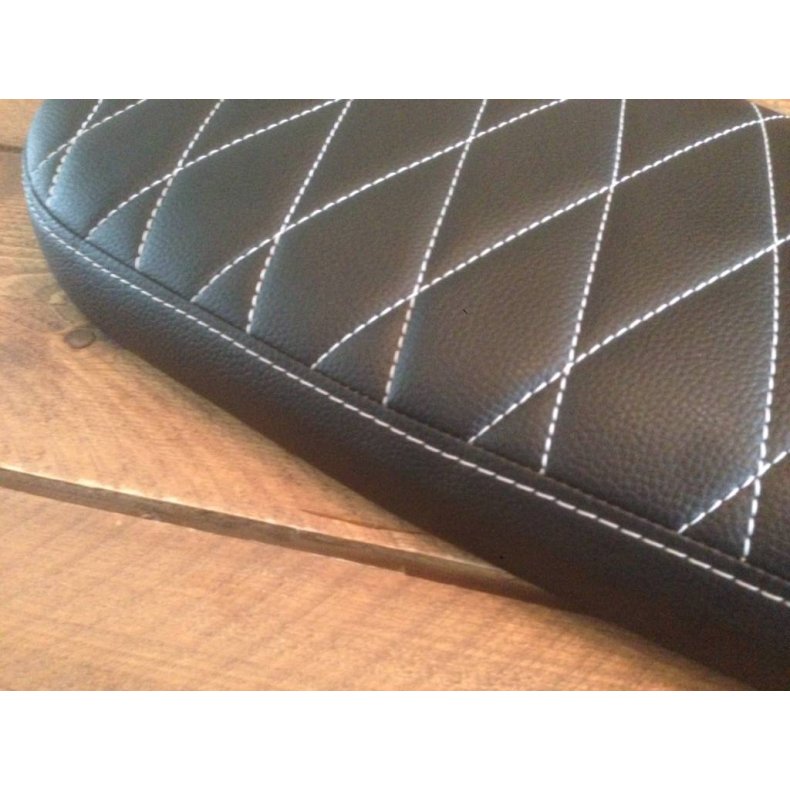 DIAMOND BRAT SDE BLACK WIDE 72