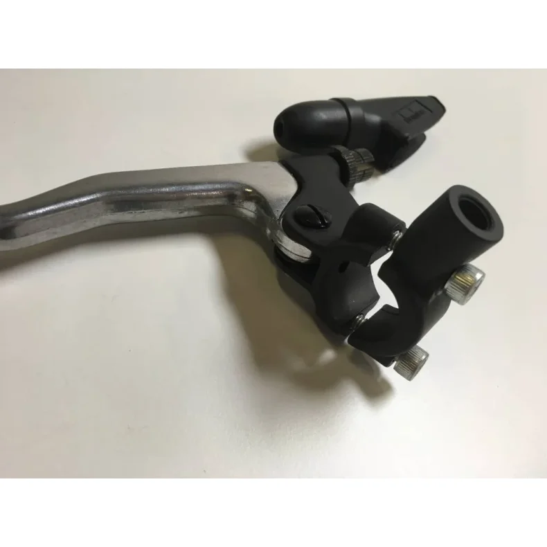 Description Clean universal Domino clutch lever made out of aluminium. 