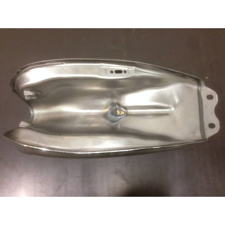 FUEL TANK WITH ACCESSOIRES TYPE 4