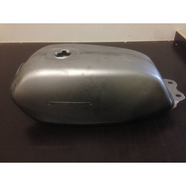 FUEL TANK WITH ACCESSOIRES TYPE 4