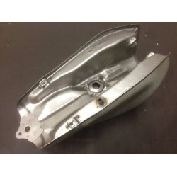 HONDA CB STYLE FUEL TANK WITH ACCESSOIRES TYPE 9