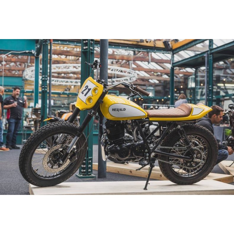 FLAT TRACKER SDE VINTAGE BLACK / RED "V FOR VENDETTA