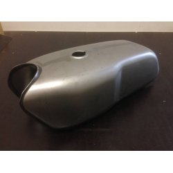 RETRO RACING STYLE BENZINTANK