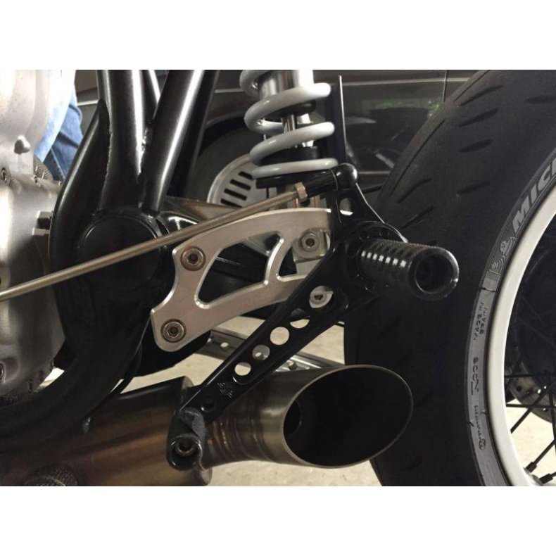 FOOTREST PLATE SET BMW R-SERIES HIGH QUALITY CNC 7075 ALU	