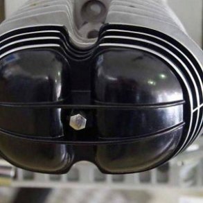 BLACK RV2 BMW VALVE COVER