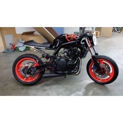 TUCK N' ROLL CAFE RACER SDE BLACK 16