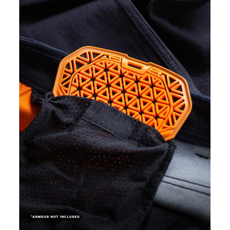 SAINT UBREAKABLE SLIM JEAN - OVERDYED INDIGO (SORT)