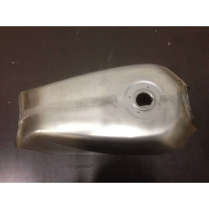 SRZ STYLE FUEL TANK WITH ACCESSOIRES TYPE 7