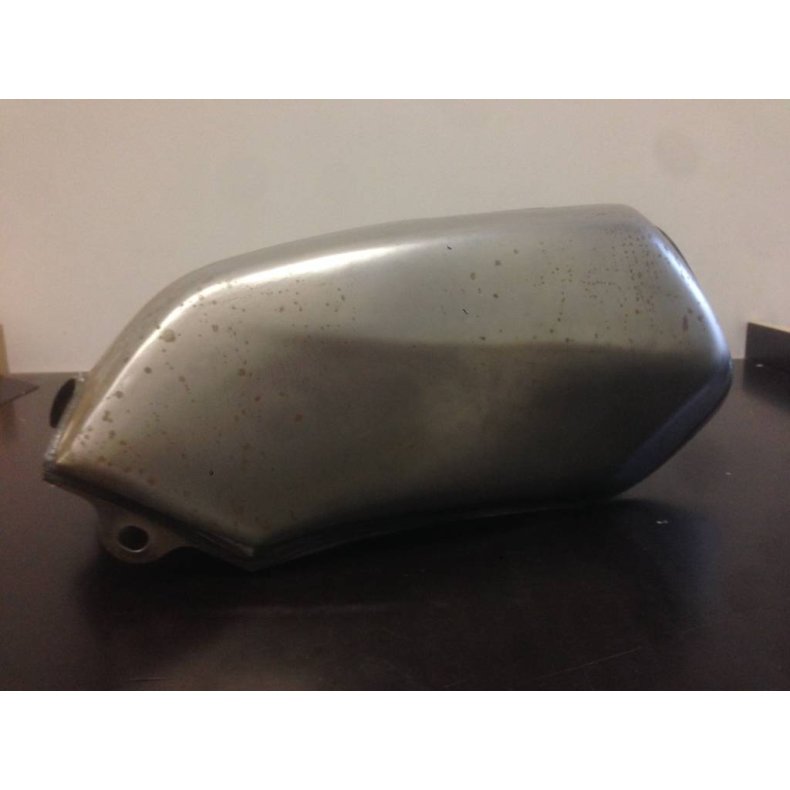 SRZ STYLE FUEL TANK WITH ACCESSOIRES TYPE 7