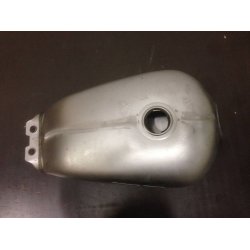 SUZUKI STYLE FUEL TANK WITH ACCESSOIRES TYPE 2