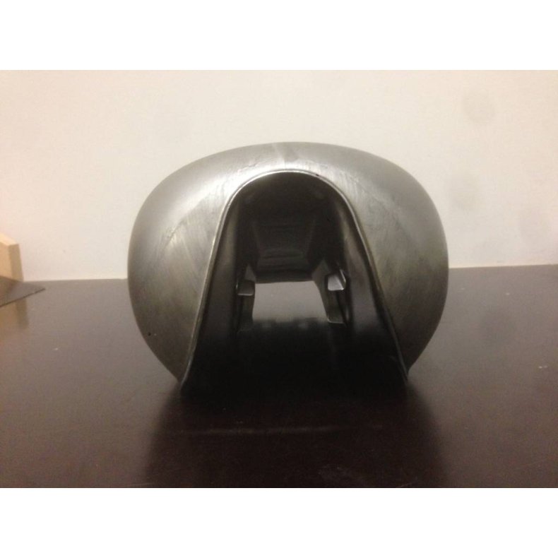 SUZUKI STYLE FUEL TANK WITH ACCESSOIRES TYPE 2