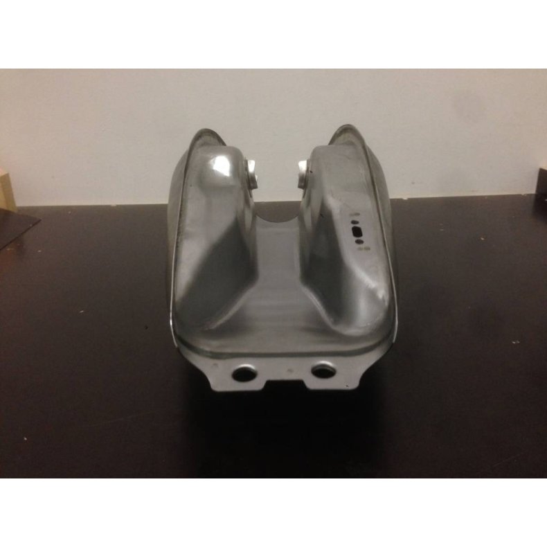 SUZUKI STYLE FUEL TANK WITH ACCESSOIRES TYPE 2