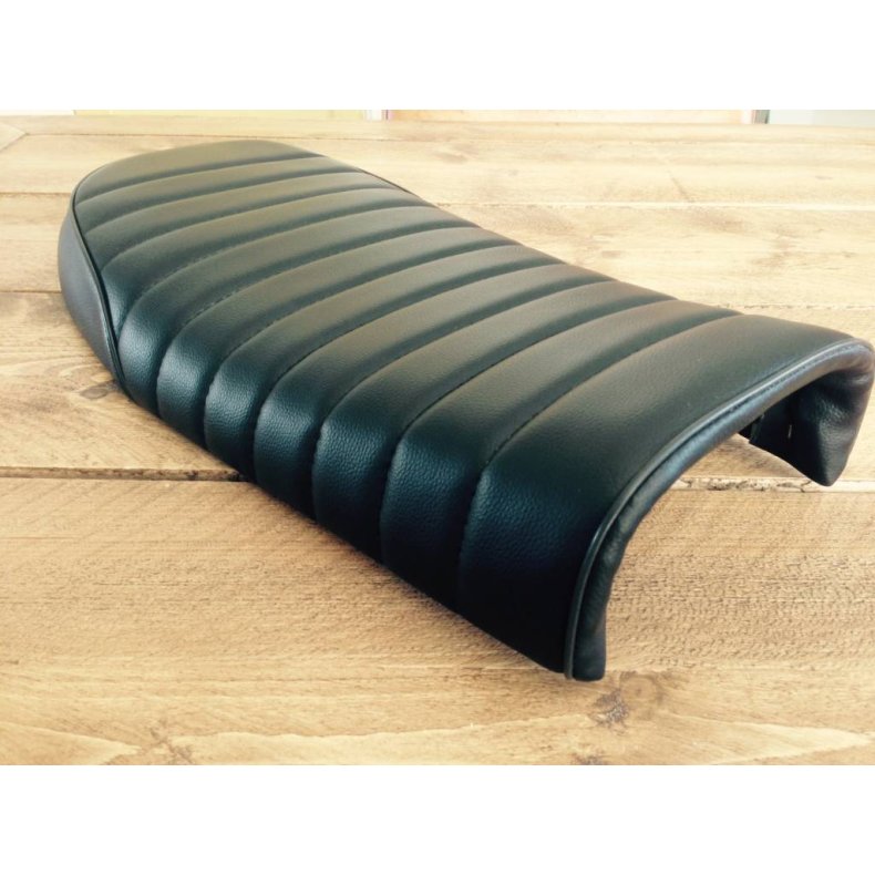 TUCK N' ROLL BRAT SDE BLACK ON BLACK TYPE 42