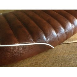 TUCK 'N ROLL CAFE RACER SDE DARK BROWN &amp; WHITE 88