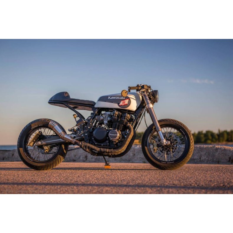 CAFE RACER SDE TUCK N' ROLL BLACK TYPE 31